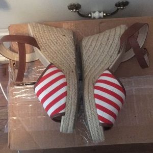 3/$12 Refresh wedge heels